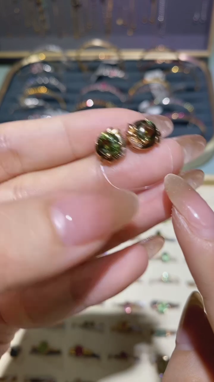 【闪购商品】碧玺耳饰18K金镶嵌耳钉