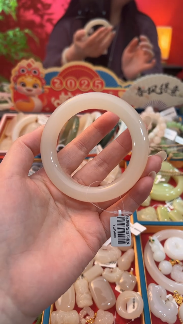 【闪购商品】和田玉手镯58圈口未镶嵌冰藕粉圆条手镯