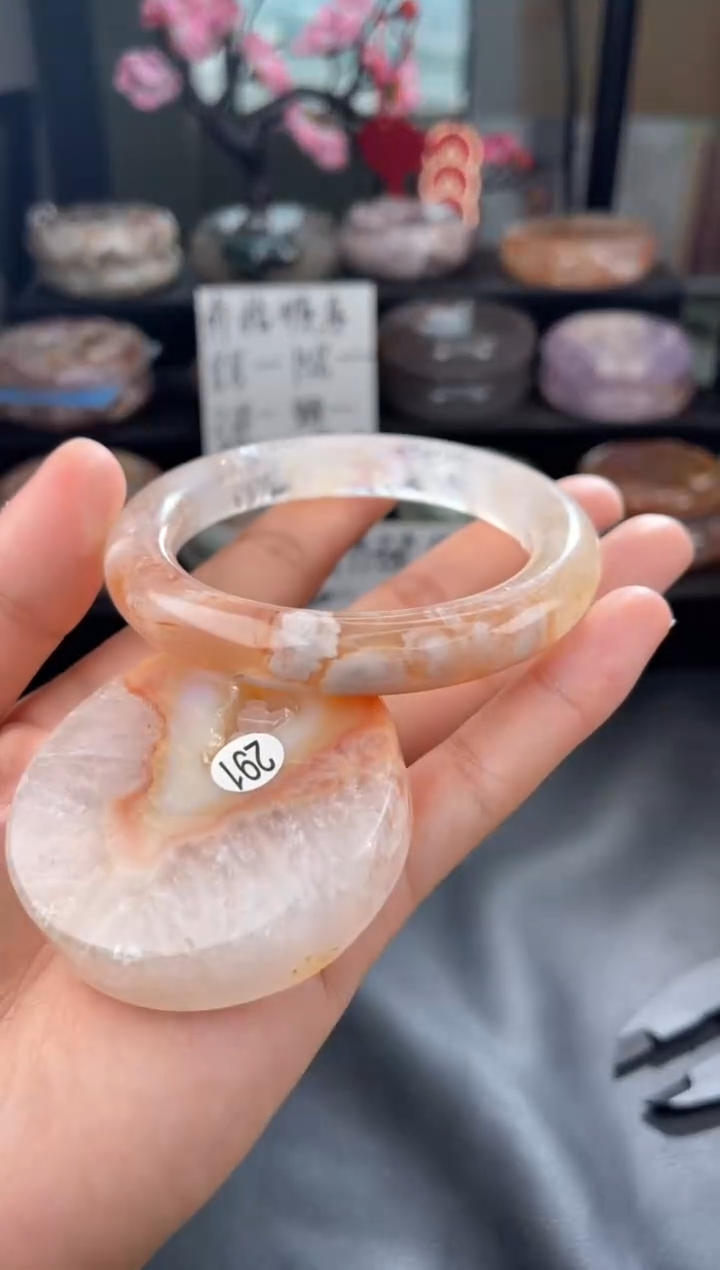 【闪购商品】石英质玉手镯未镶嵌58