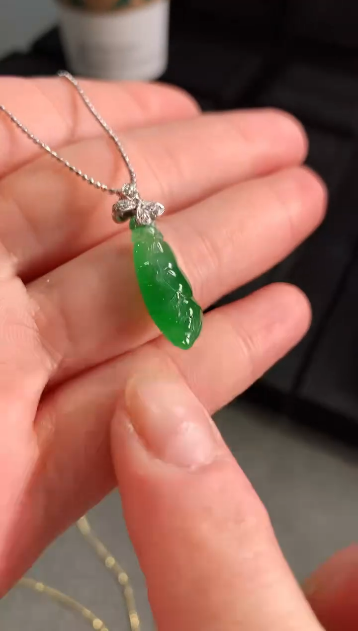 【闪购商品】翡翠吊坠(不含链)18K金镶嵌吊坠