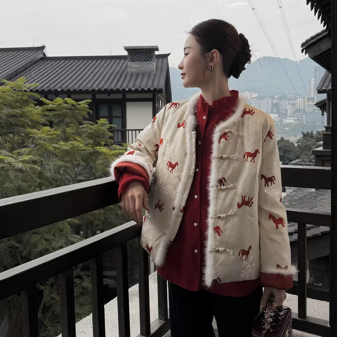 HELA AOMI “马上有钱花”90鹅绒+水貂毛短款印花羽绒服CY5DC64445