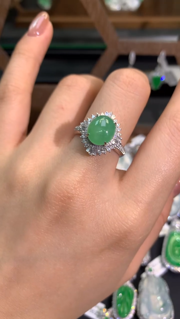 【闪购商品】翡翠吊坠(不含链)18K金镶嵌戒指