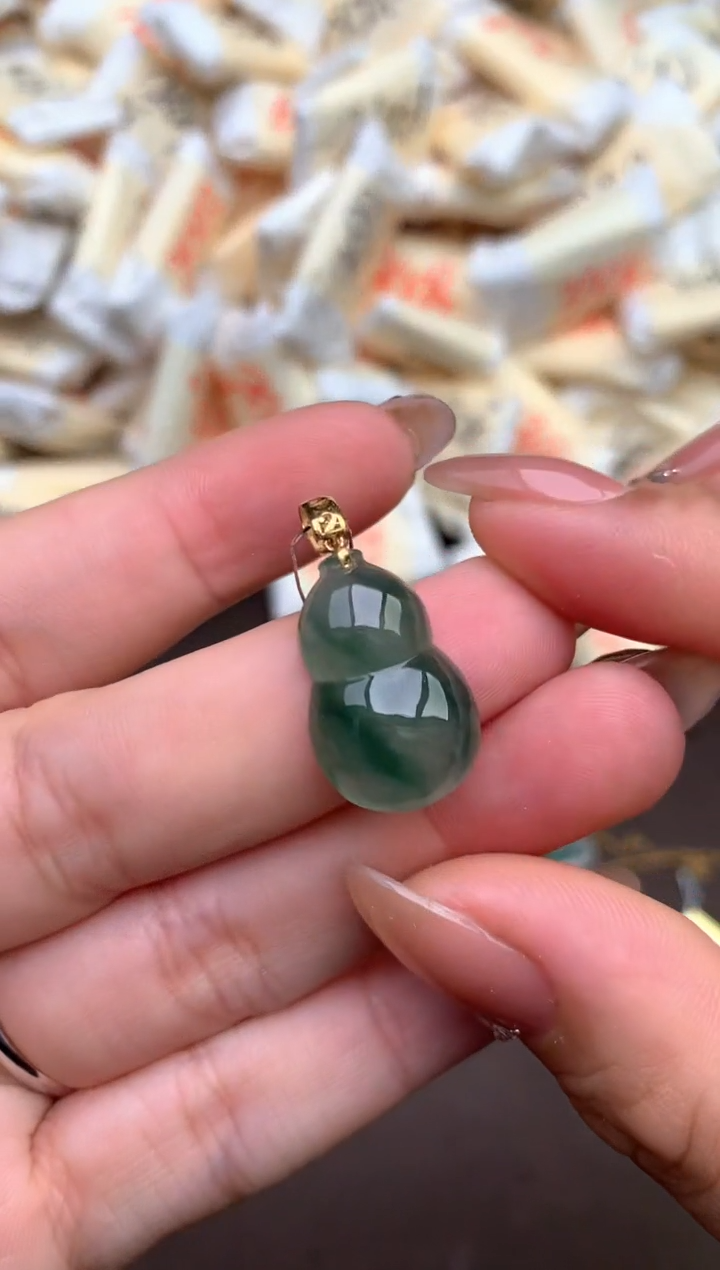 【闪购商品】翡翠挂件18K金镶嵌—