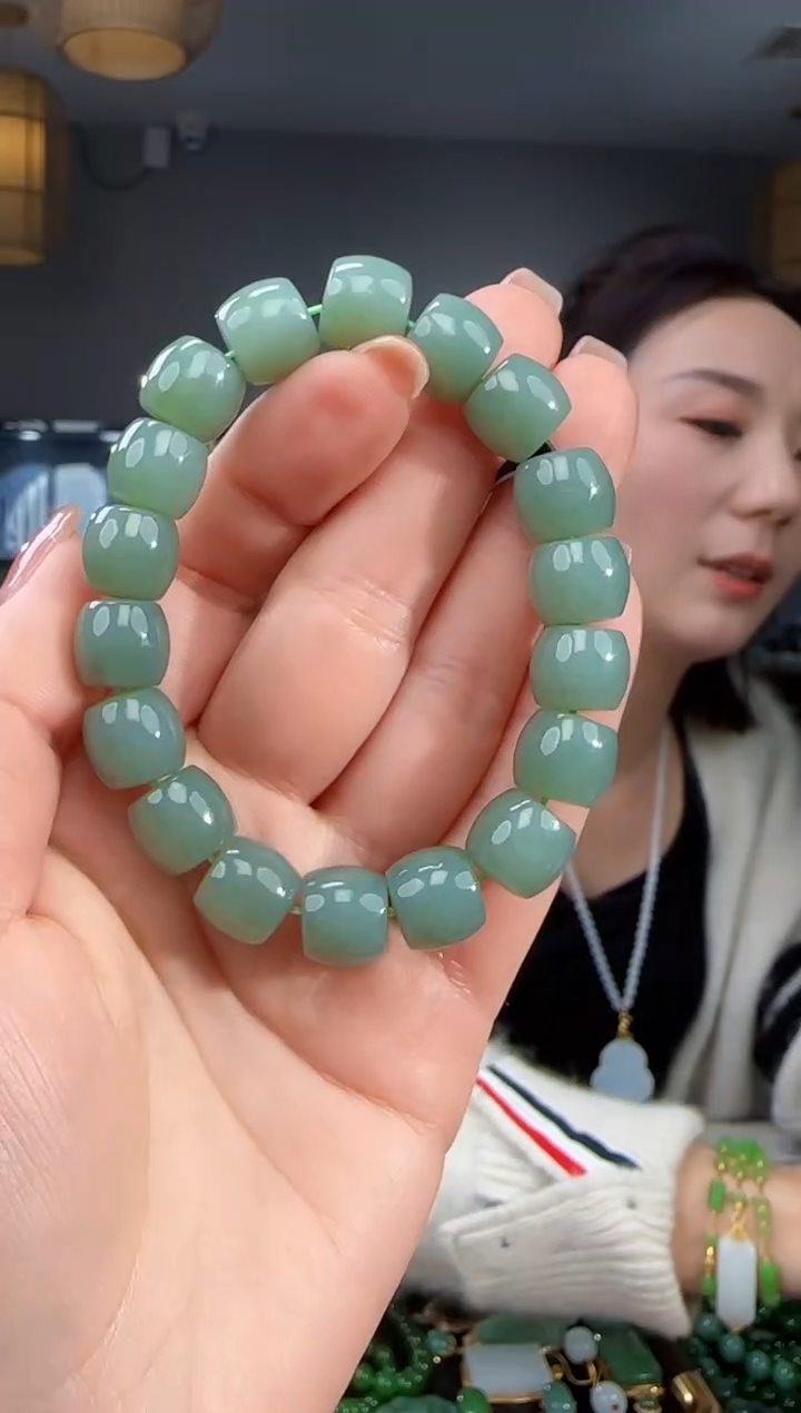 未镶嵌手链和田玉1