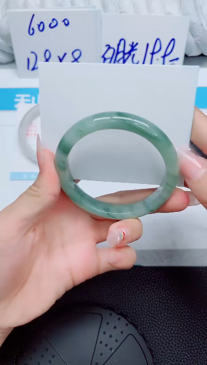 石英质玉手镯未镶嵌29-58.8