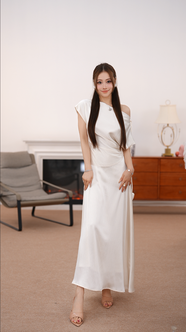 【镘镘】不对称设计感花苞系带绉缎气质连衣裙M136