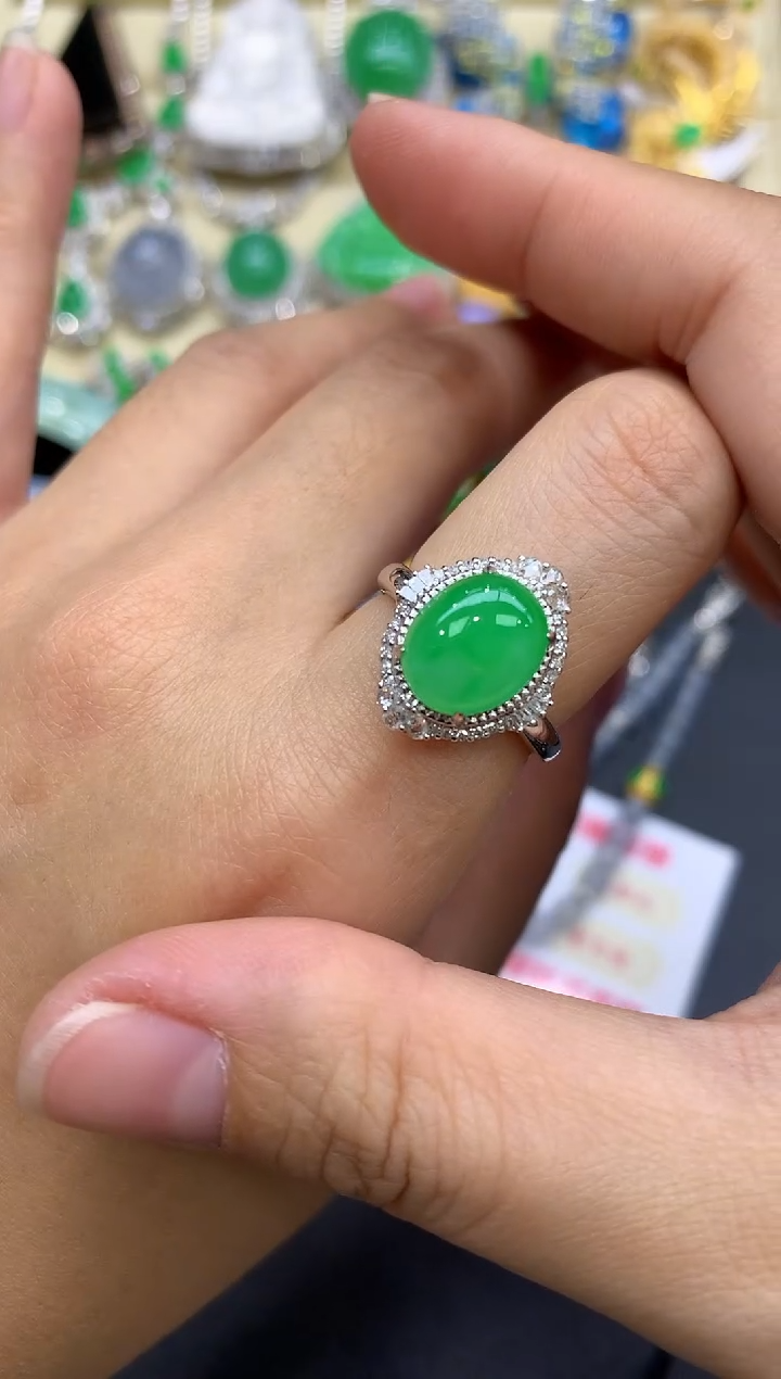 18K金镶嵌戒指翡翠260-中国好珍宝