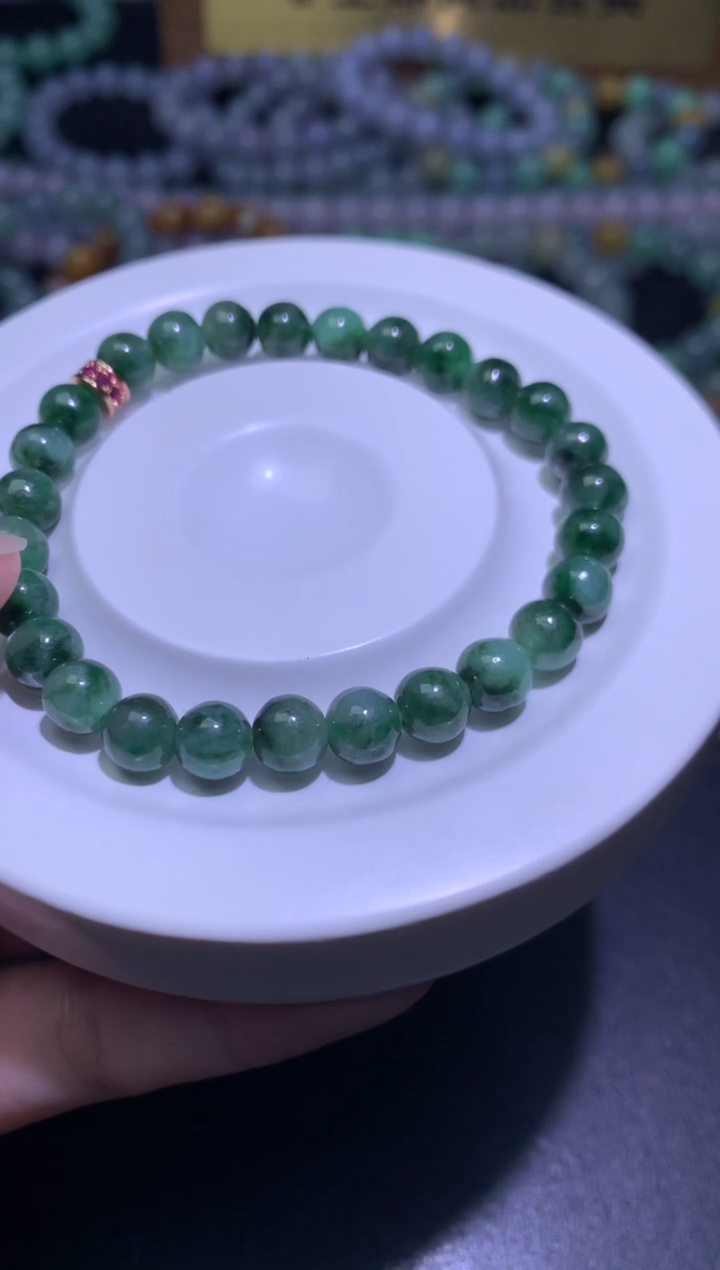 翡翠未镶嵌颈饰净货