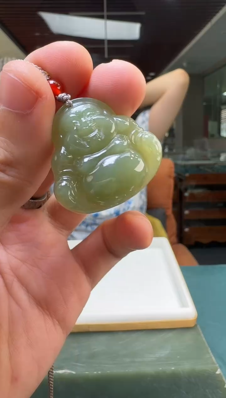 和田玉未镶嵌颈饰约30mm佛公/配绳