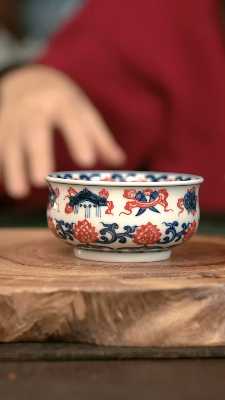 手绘手绘高温现代瓷 气  如意多宝纹矮炉杯100c