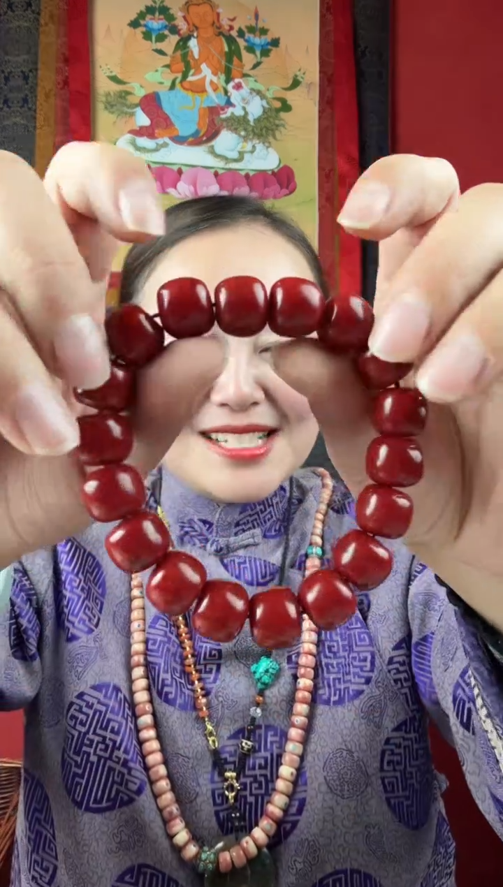 无非金属鲜红手串