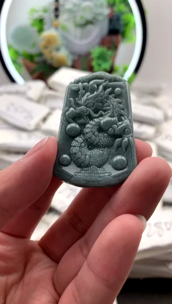 【闪购商品】翡翠颈饰未镶嵌龙牌【品质一般能接受再拍】