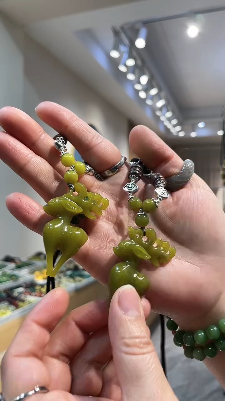 【闪购商品】岫玉颈饰未镶嵌吊坠多样式发货只发一个