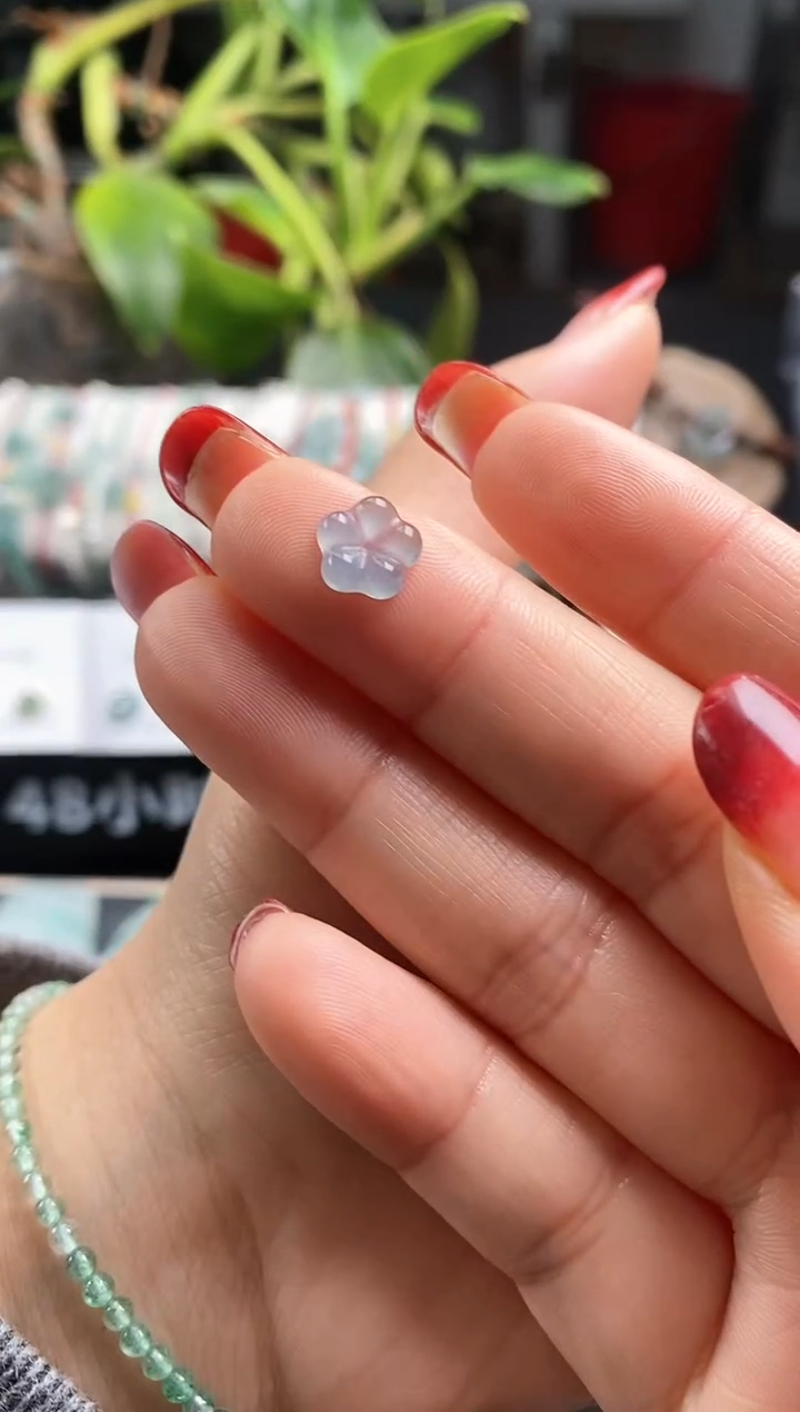 【闪购商品】翡翠散珠小花裸石