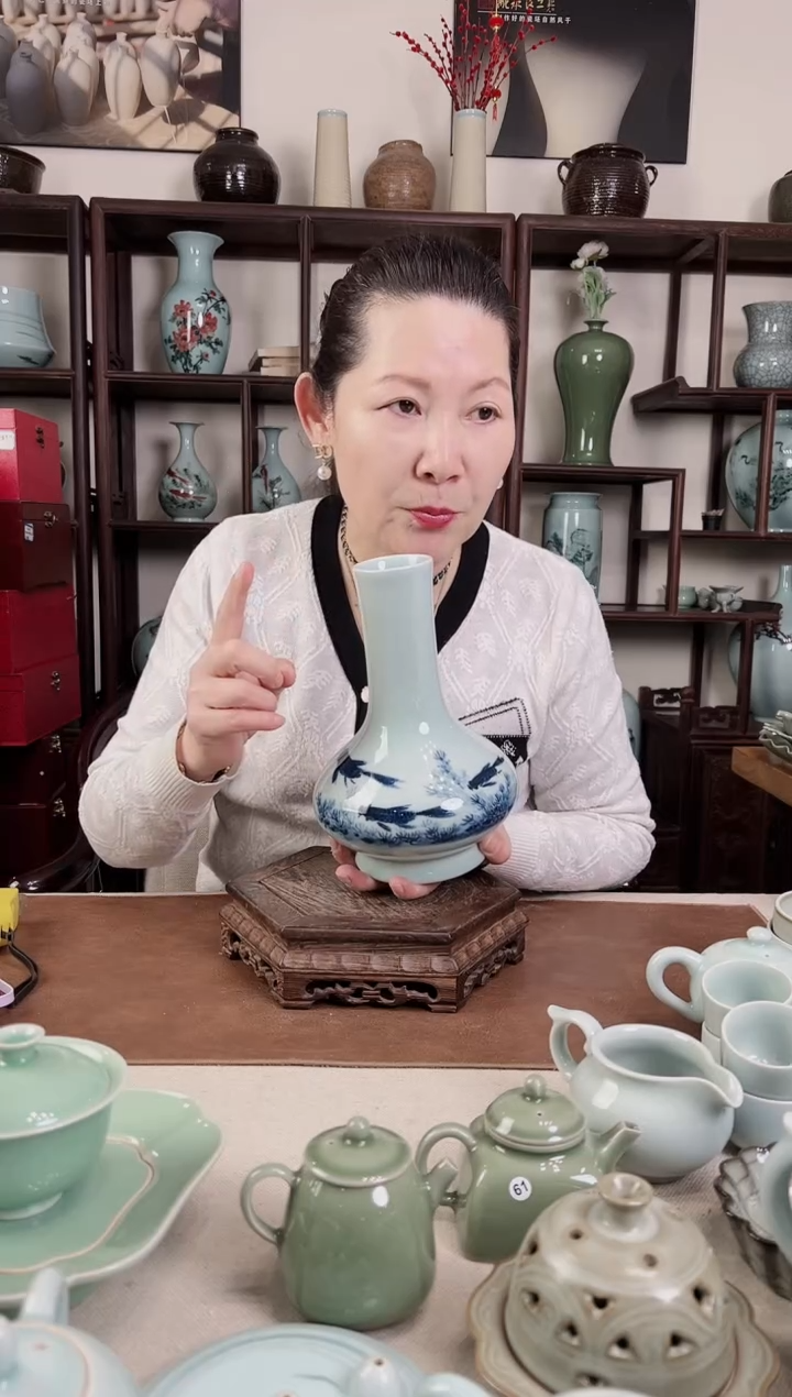 【闪购商品】杯釉中彩 直口瓶（吉庆有鱼）杨