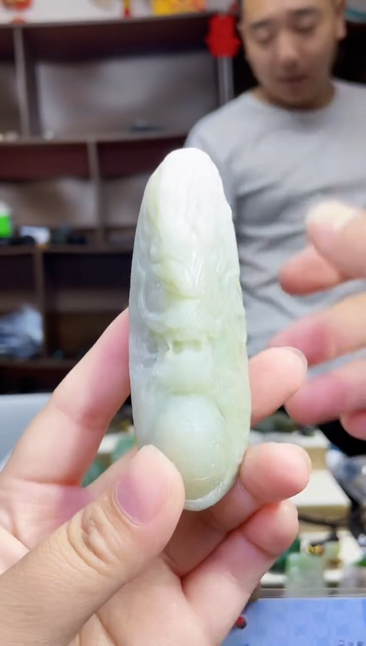 和田玉未镶嵌颈饰1