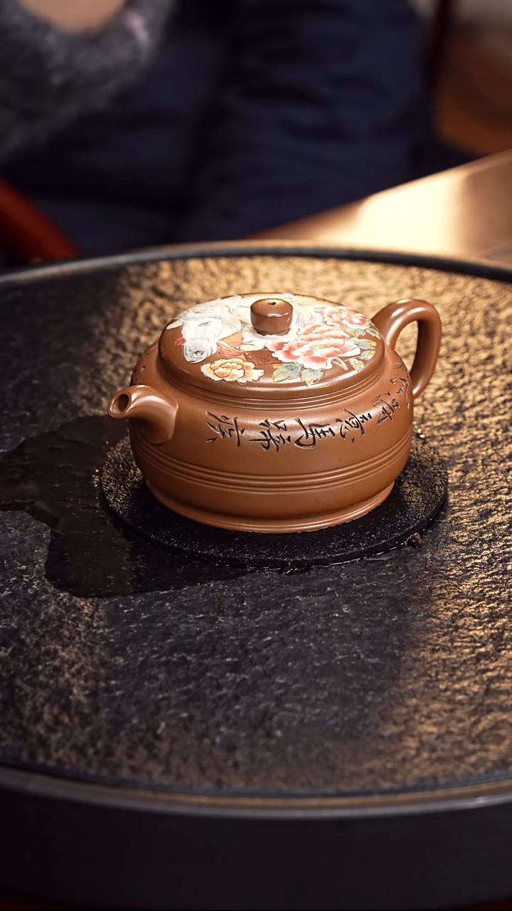 茶壶紫砂丁雪英  马上富贵67  赤金紫泥 220毫升 配瓷板画