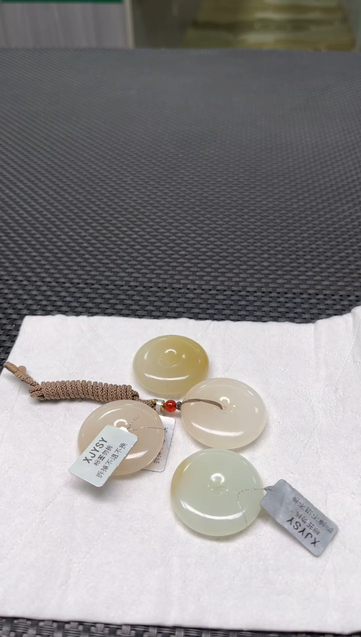 【闪购商品】和田玉挂件未镶嵌多样性发1件