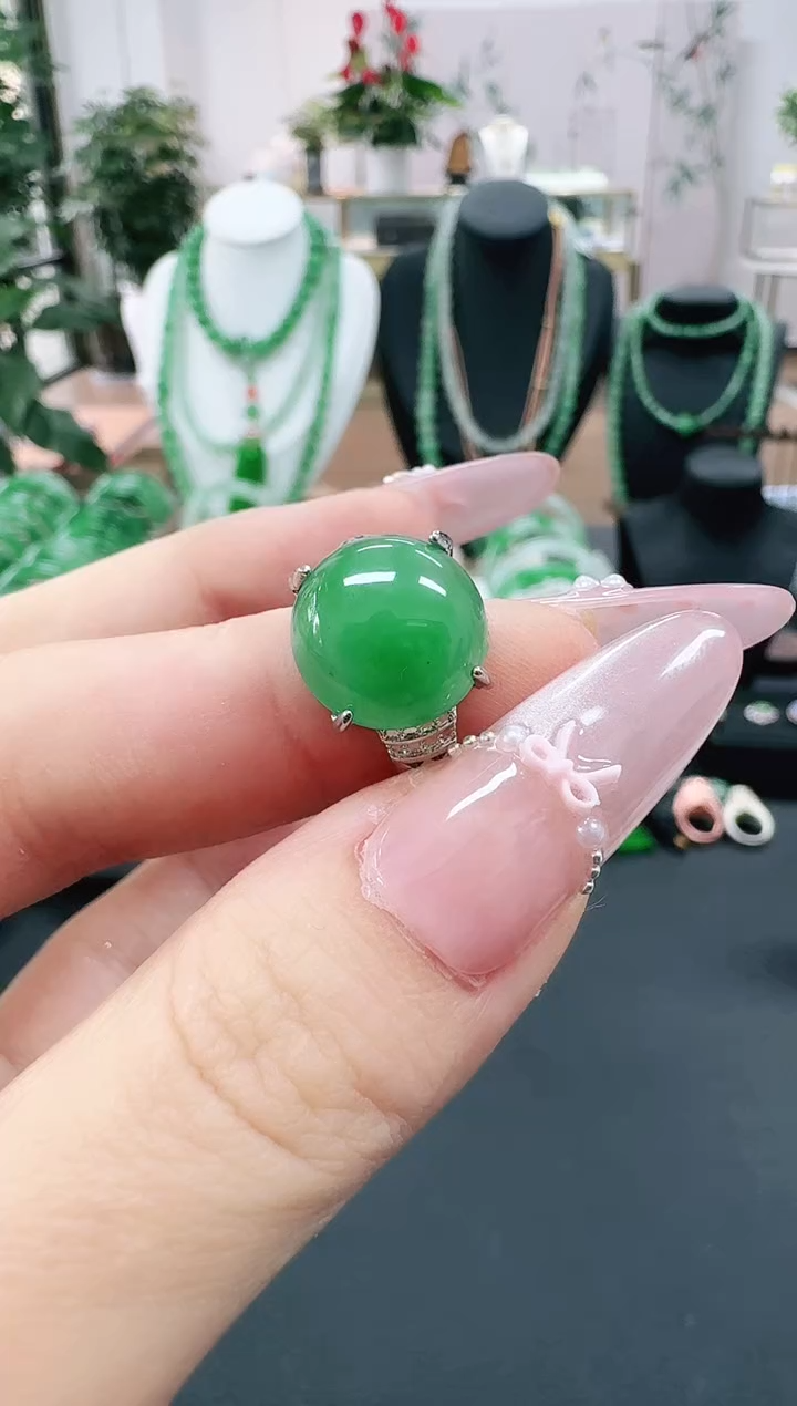 未镶嵌1石英质玉（非洲翠）/0385