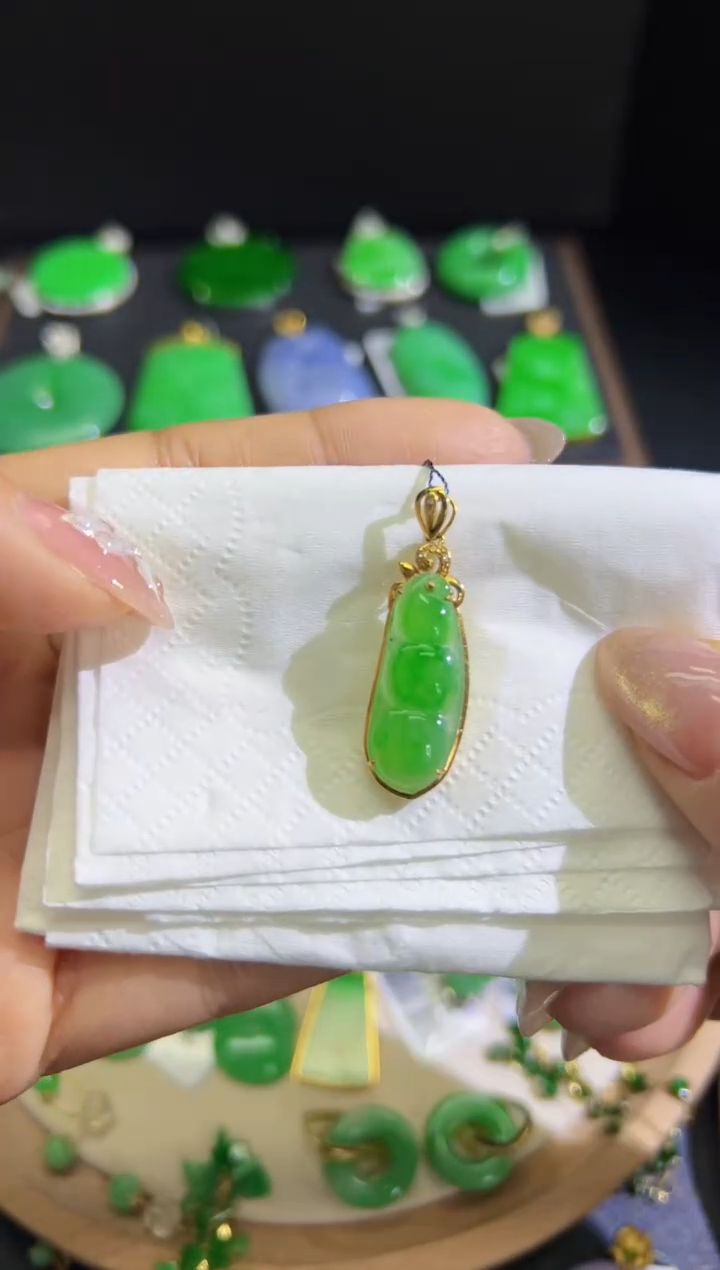 【闪购商品】翡翠颈饰18K金镶嵌Q缅料A货翡翠/支持复检/一件