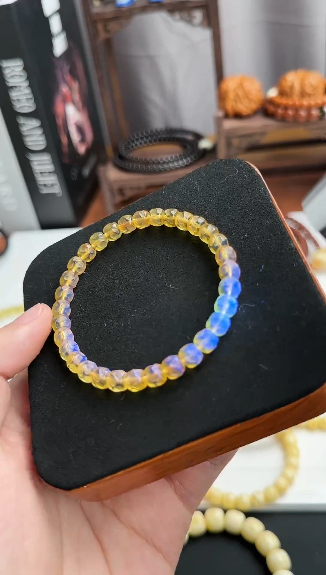 【闪购商品】蜜蜡裸石未镶嵌蓝珀无相手串6.5mm