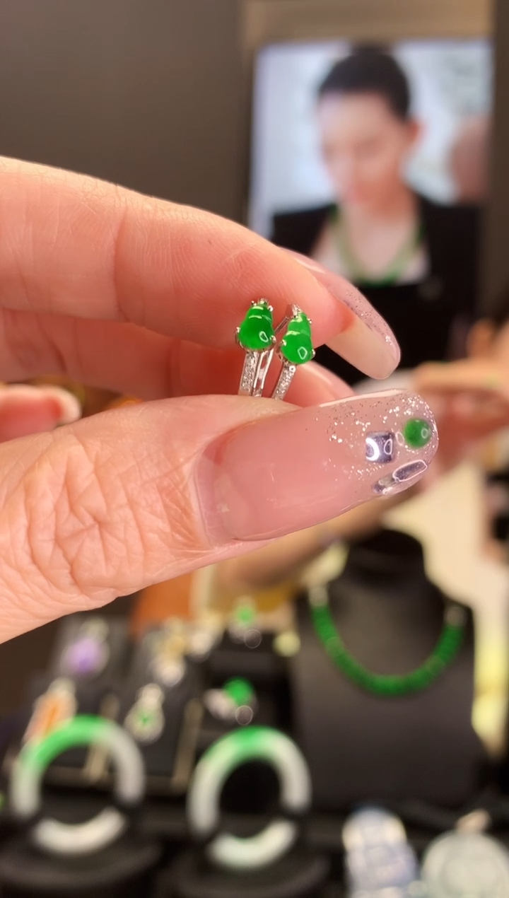 【闪购商品】翡翠耳饰18K金镶嵌耳饰