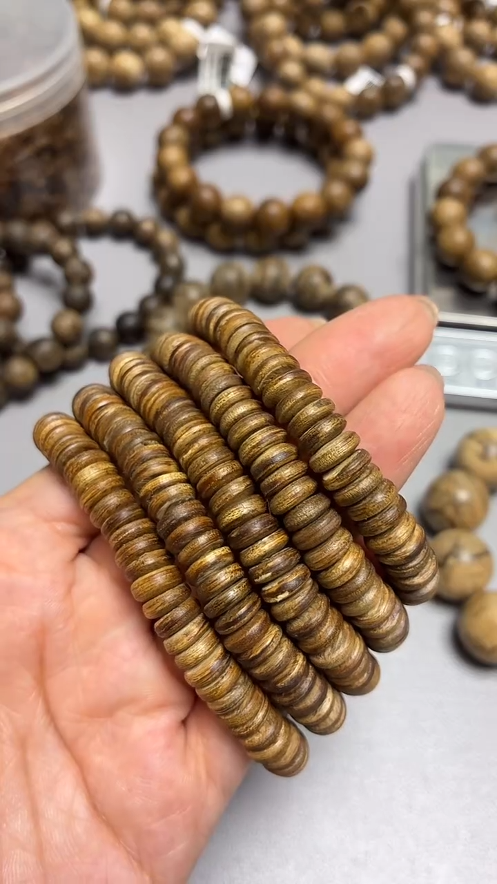 沉香手串达拉干随型红土沉片片珠单圈多样性发其一