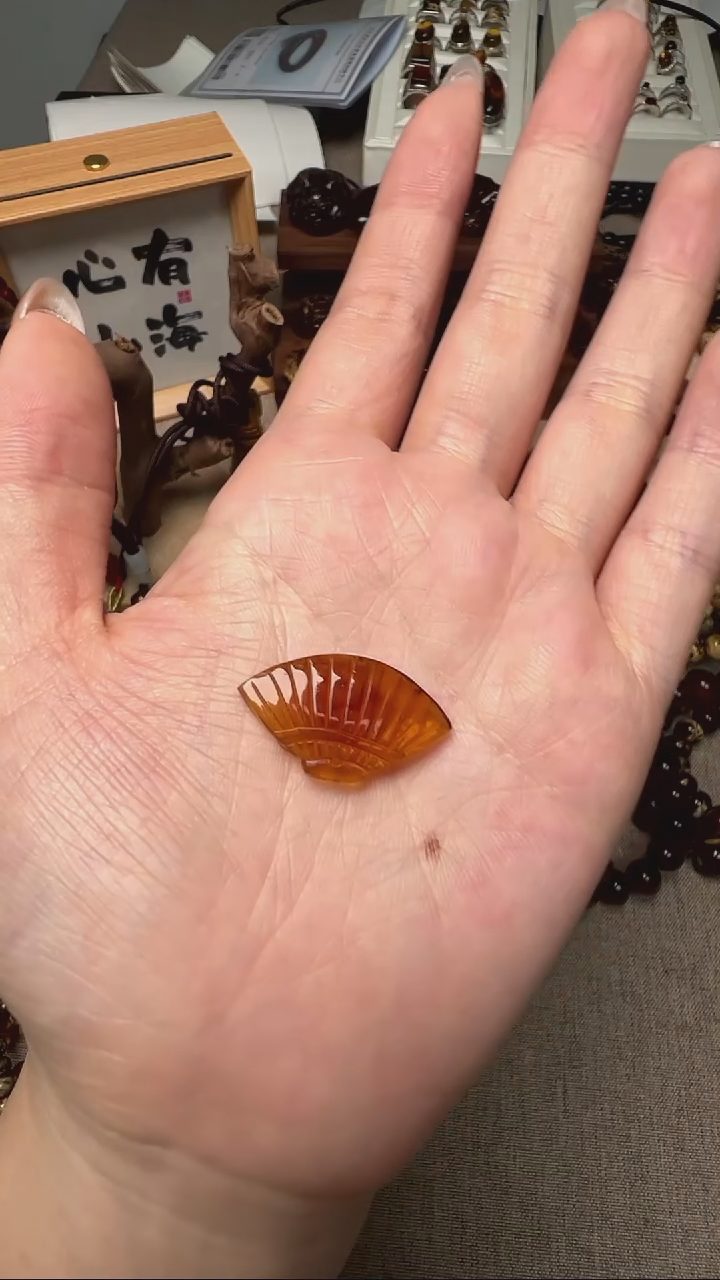 【闪购商品】琥珀手链未镶嵌抚顺琥珀雕件