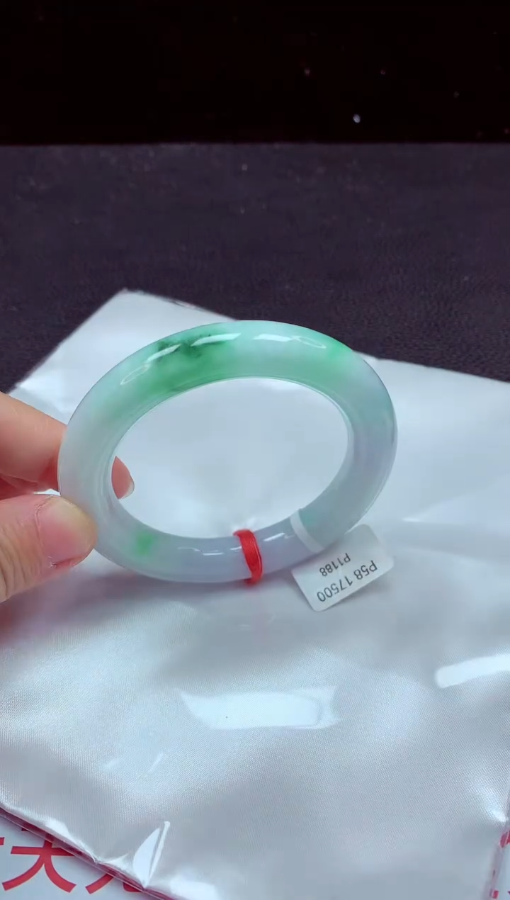 【闪购商品】翡翠手镯未镶嵌手镯58