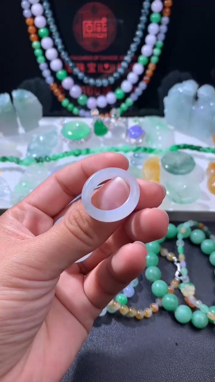 未镶嵌定制翡翠      