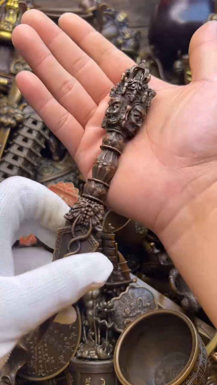 精美铜器，点击下单