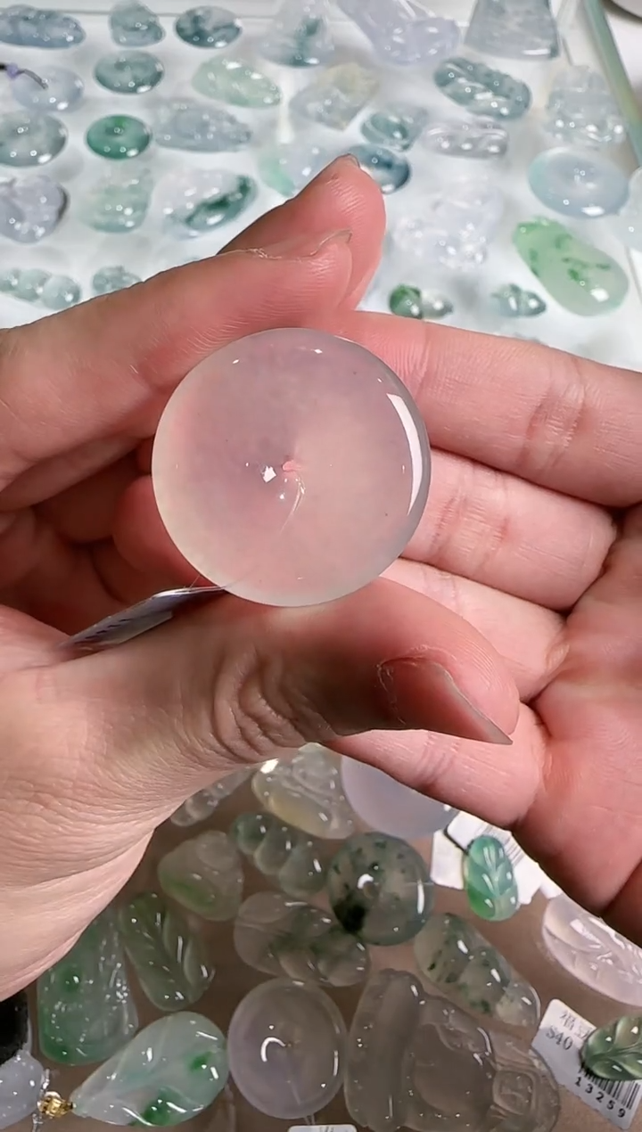 【闪购商品】翡翠吊坠(不含链)未镶嵌··