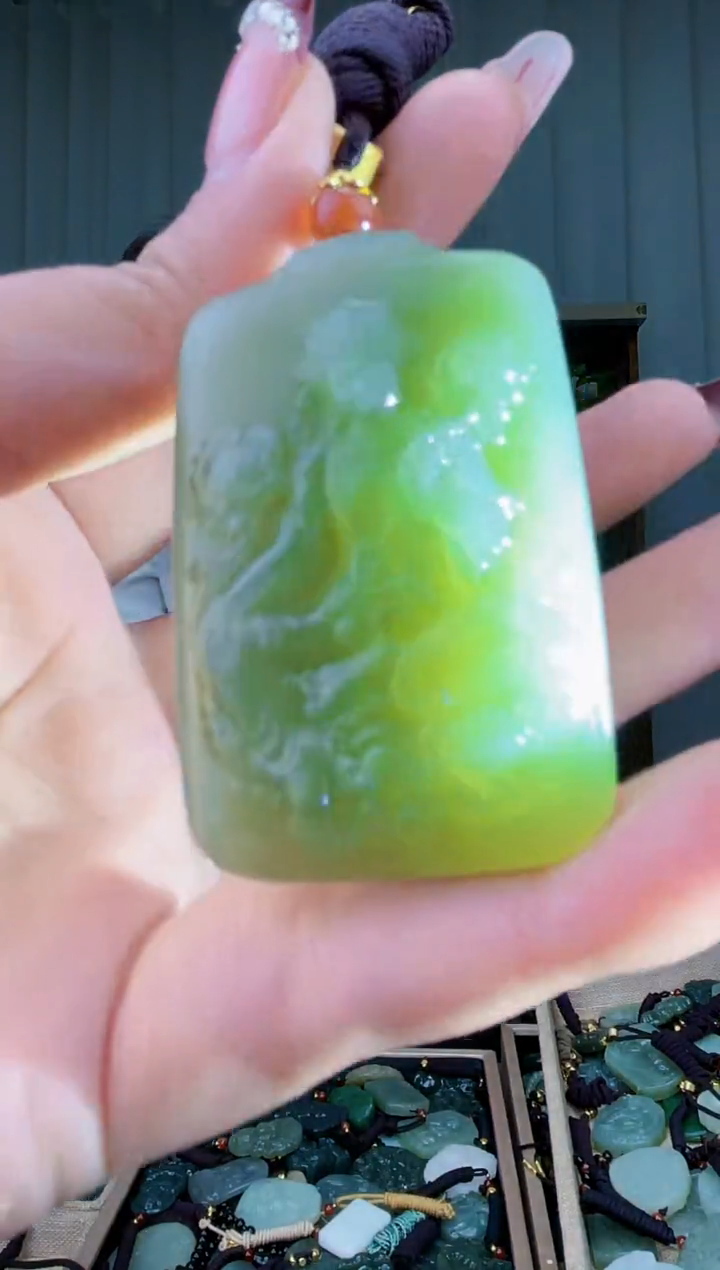 【闪购商品】和田玉挂件未镶嵌拍一发一，多样性发货！