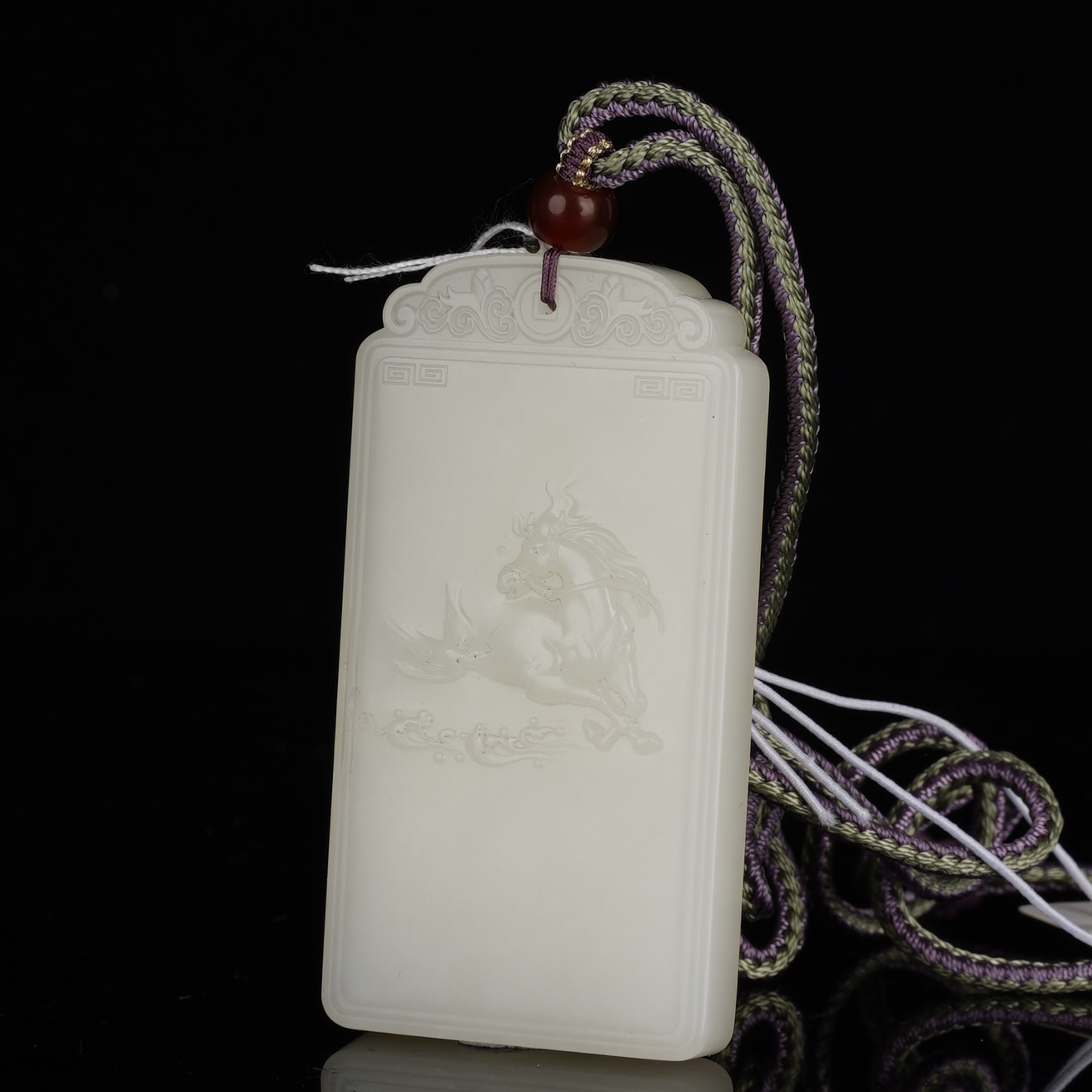 XSJ03329二十世纪和田玉骏马牌挂坠