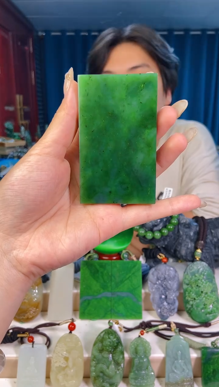 和田玉未镶嵌颈饰1