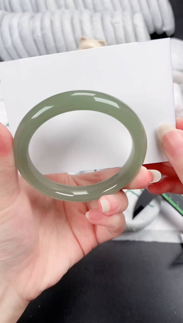 石英质玉手镯未镶嵌100-56.8