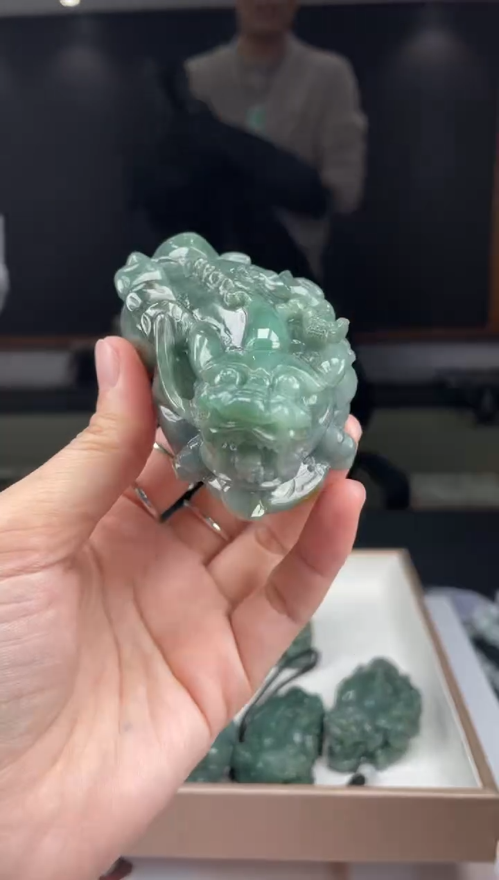 【闪购商品】定制翡翠未镶嵌01-21HDJT0126313