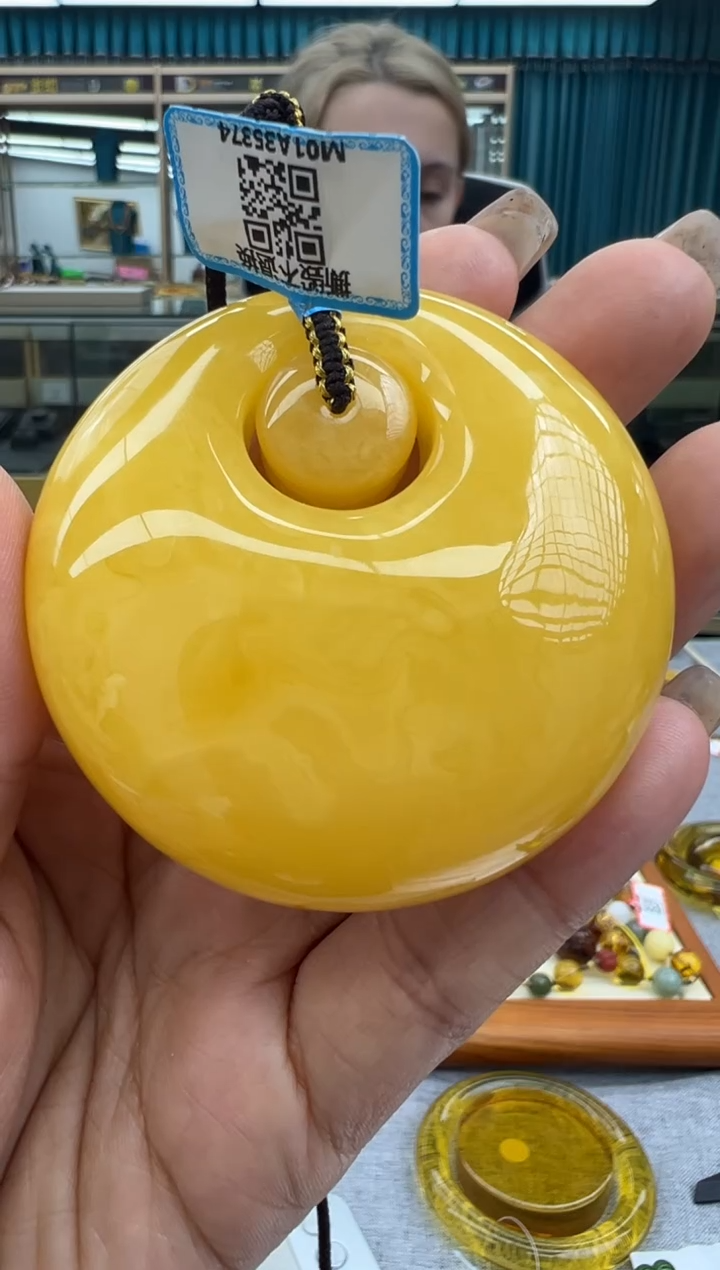 未镶嵌颈饰琥珀2秒拍号