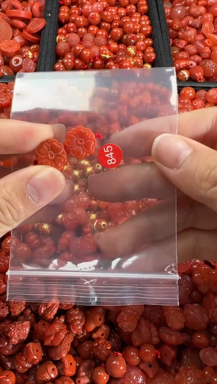 【闪购商品】南红玛瑙颈饰未镶嵌1