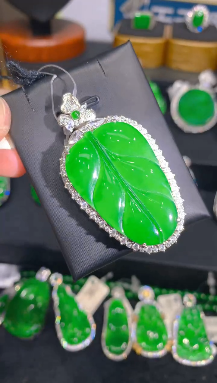 【闪购商品】翡翠颈饰银S925镶嵌81一季