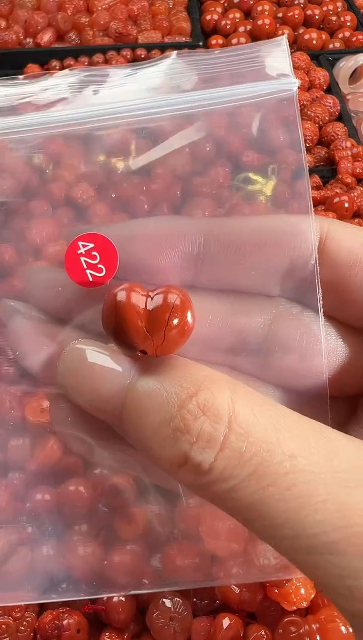 颈饰未镶嵌南红玛瑙1