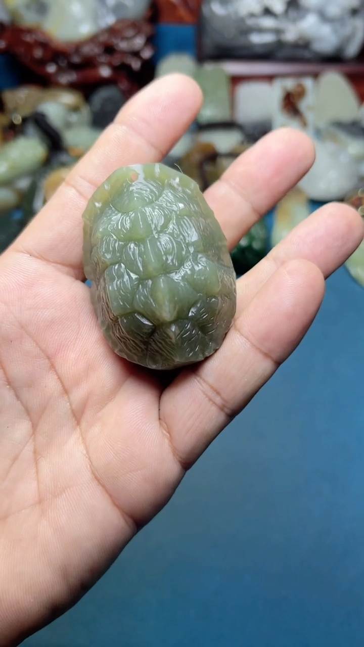 和田玉未镶嵌把件-