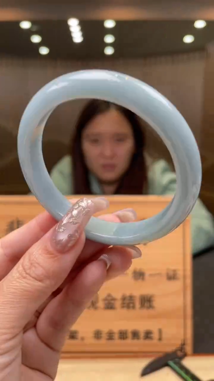 【闪购商品】翡翠手镯未镶嵌      *63