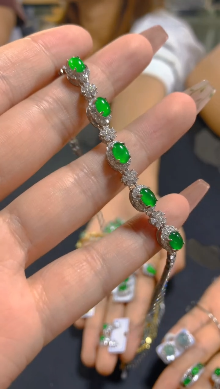 未镶嵌手链翡翠0868058542多样性发一