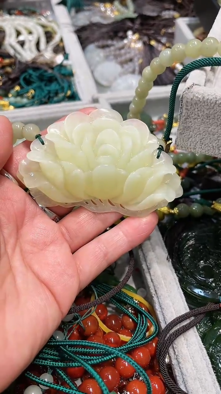 【闪购商品】岫玉颈饰未镶嵌吊坠