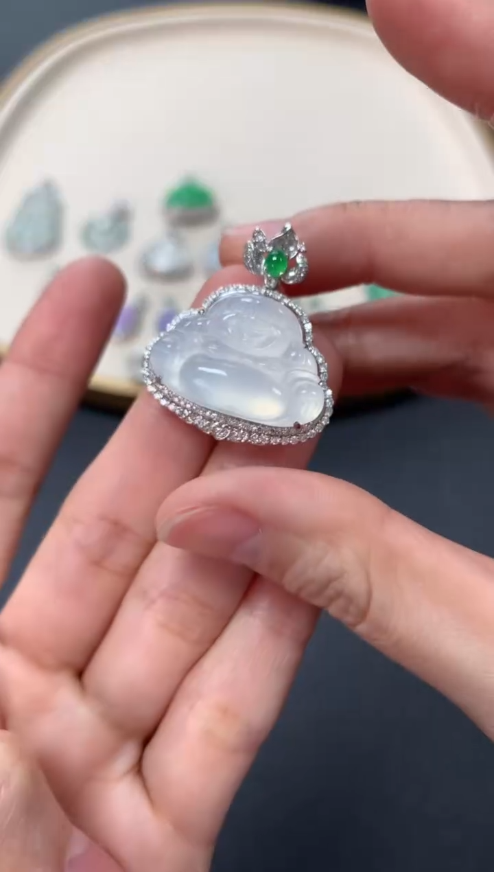 【闪购商品】翡翠吊坠(不含链)18K金镶嵌14800