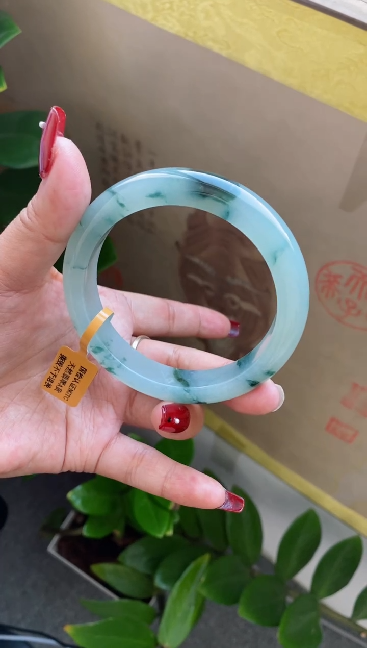 【闪购商品】翡翠手镯未镶嵌（血漏必买）老坑冰透胶飘花21号