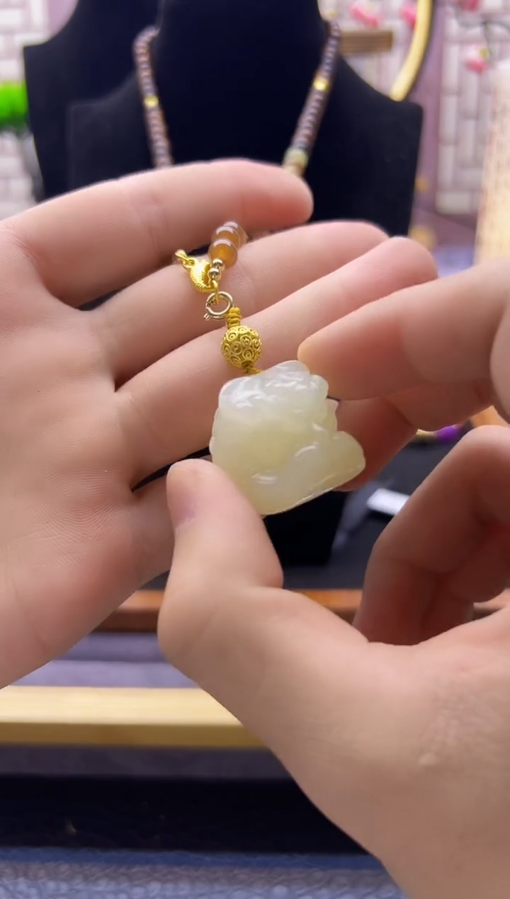 【闪购商品】和田玉颈饰14K金镶嵌X818             