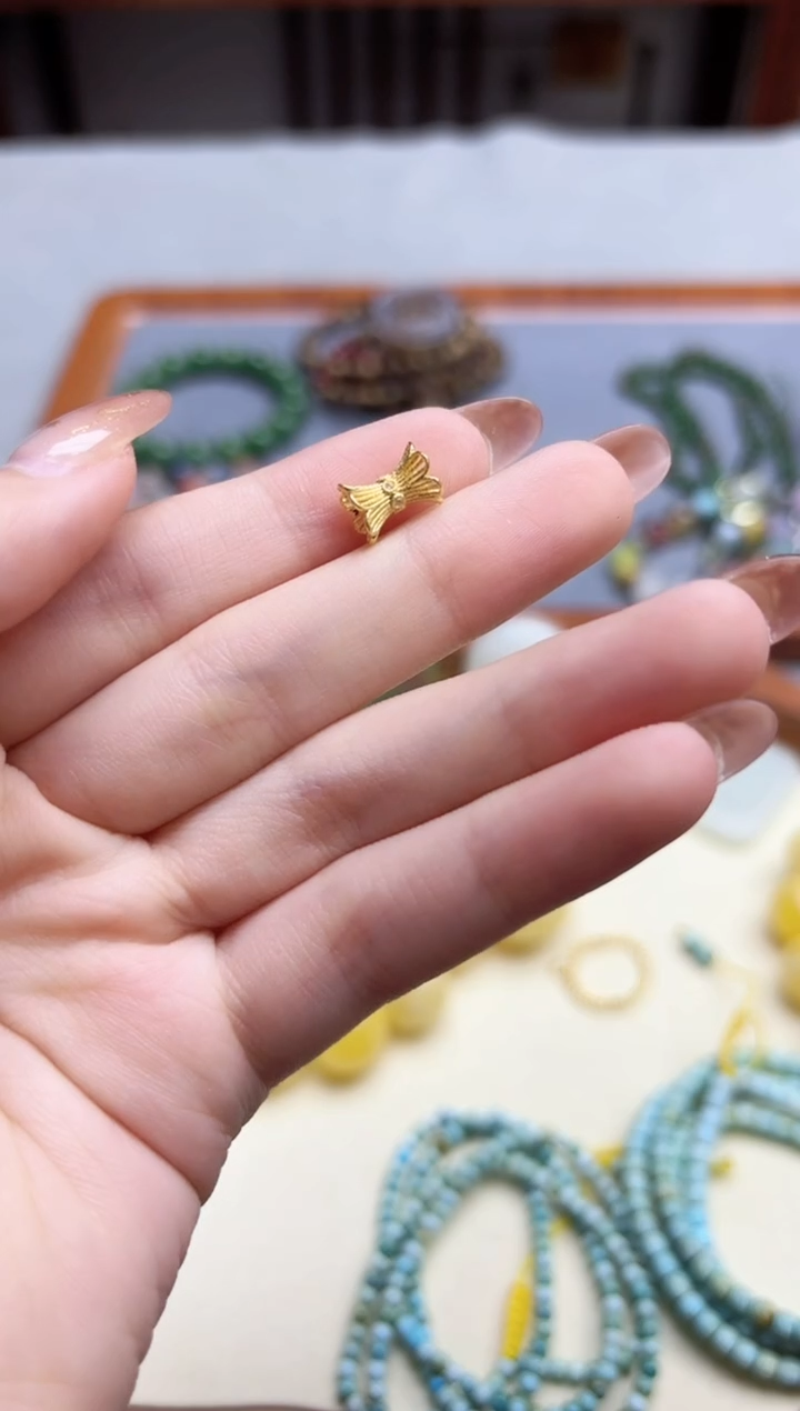 颈饰18K金18K金花托配饰ZX