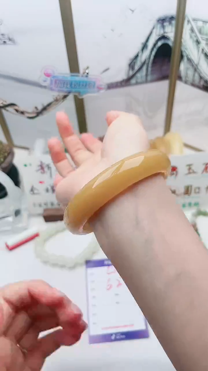 石英质玉手镯未镶嵌L180微色差61.9